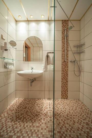 Фото номера Одноместный номер Отель Hotel Gwarna г. Легница 5