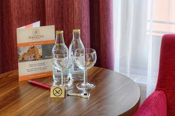 Фото номера Двухместный номер с 2 отдельными кроватями Отель Hotel Kamieniczka г. Легница 4
