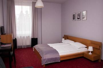 Фото номера Двухместный номер с 1 кроватью или 2 отдельными кроватями Отель Hotel Sękowski г. Легница 9