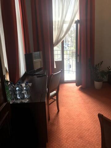 Фото номера Трехместный номер Апарт-отели Legnicki Browar Książęcy Hotel i Restauracja г. Легница 4