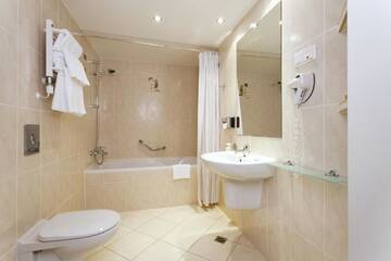 Фото Отель Qubus Hotel Legnica г. Легница 2