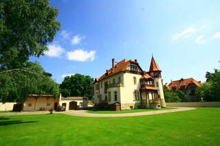 Фото Отель Hotel Pałacyk г. Легница